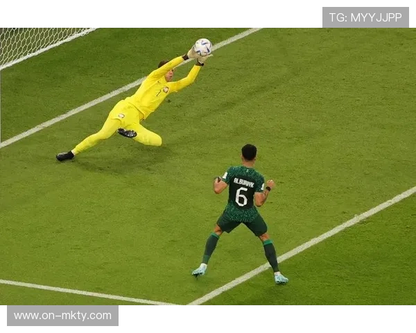 佛罗伦萨首胜全过程：从点球扑救到世界波