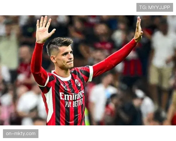 特写瞬间:第90分钟,37岁老将莫拉塔抽筋倒地,仍示意要完成最后一次进攻